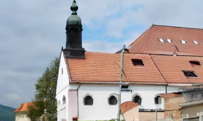 kostel svaté Kateřiny (Nová Bystřice) – jaro