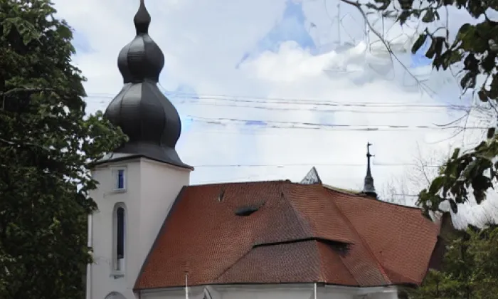 Kostel svaté Máří Magdalény (Kunice) – jaro