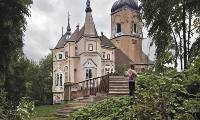 Kostel svaté Máří Magdaleny (Jeřice) – noc