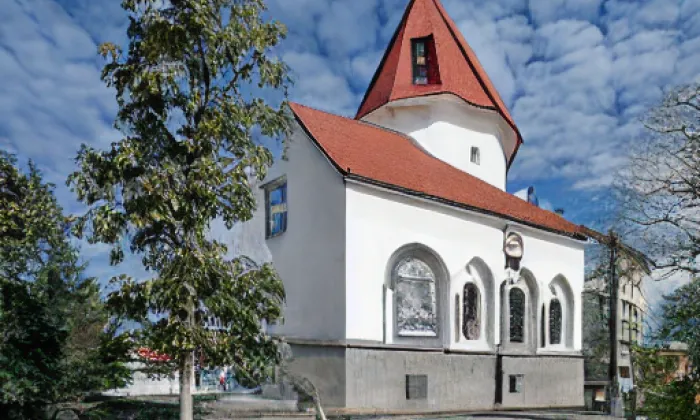 kostel svaté Máří Magdaleny (Nepolisy) – léto