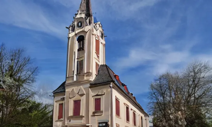 Kostel svatých Šimona a Judy (Hradiště) – jaro