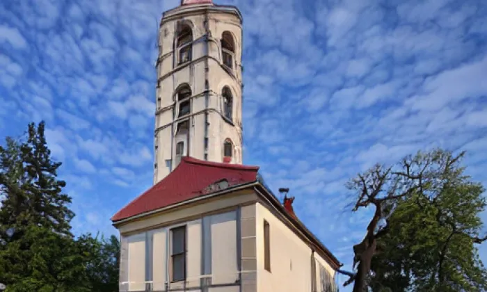 Kostel svatých Šimona a Judy (Hradiště) – léto