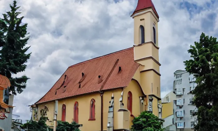 Kostel svatých Filipa a Jakuba (Slavče) – léto