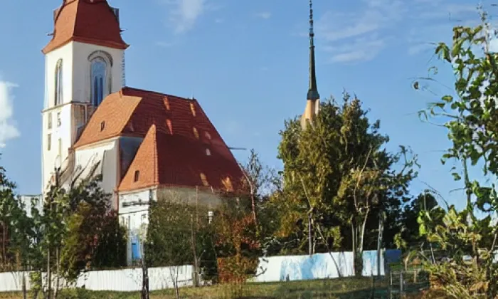 Kostel svatých Jana a Pavla (Krteň) – spring