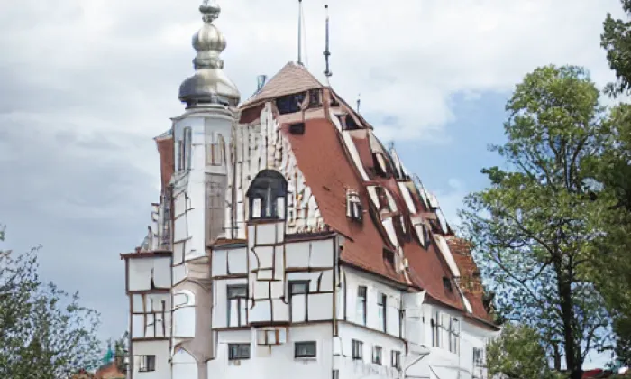Kostel svatých Petra a Pavla (Borovnice) – podzim