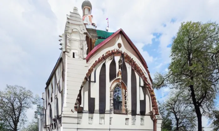 Kostel svatých Petra a Pavla (Borovnice) – léto