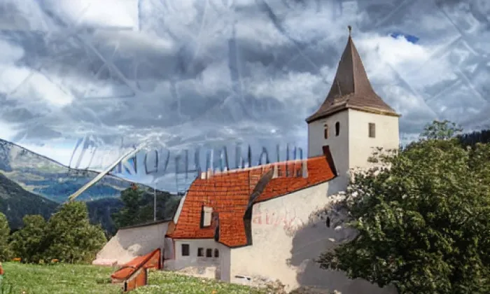 kostel svatých Petra a Pavla (Chotěvice) – podzim