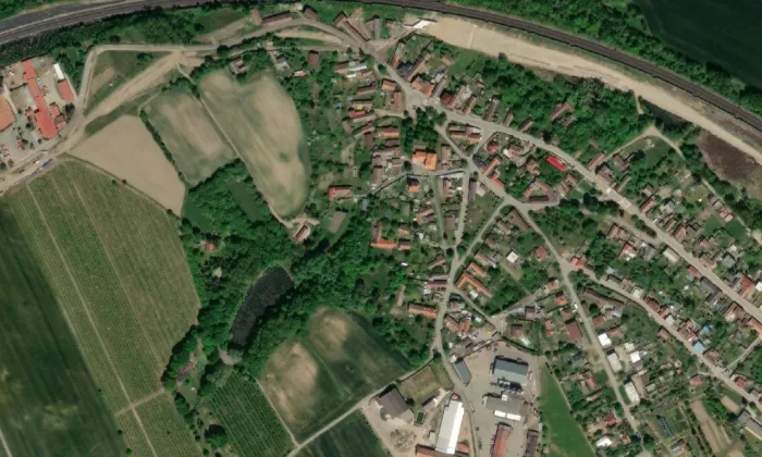 kostel svatých Petra a Pavla (Kojice) – letecký pohled