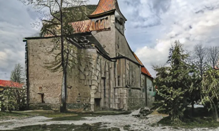 kostel svatých Petra a Pavla (Rohovládova Bělá) – noc