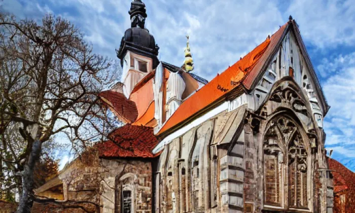 Kostel svatých Petra a Pavla v Mělníku – spring
