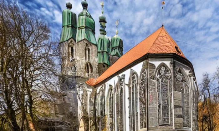 Kostel svatých Petra a Pavla v Mělníku – winter