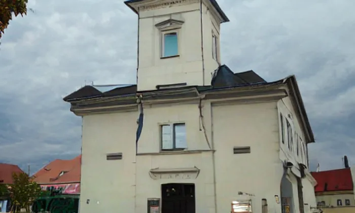 Kostel svatého Antonína Paduánského (Dubnice) – spring