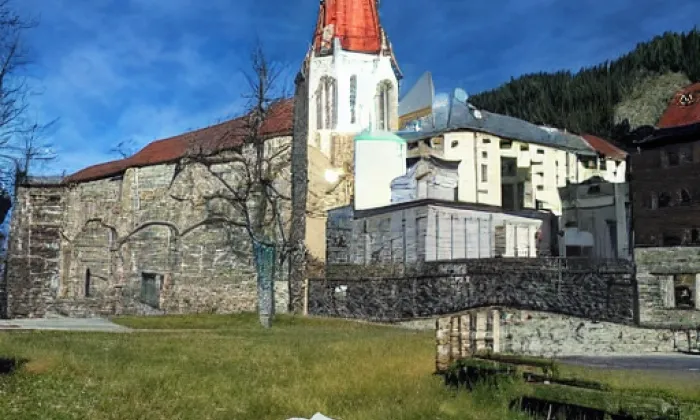 Kostel svatého Antonína Paduánského (Bedřichov) – noc