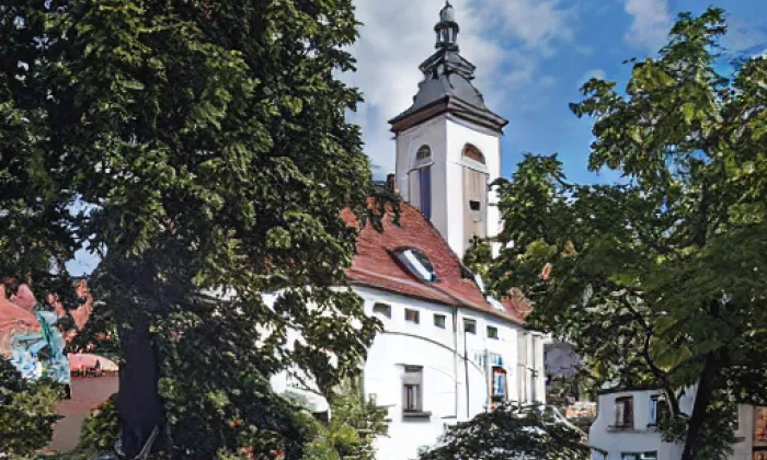 kostel svatého Bartoloměje (Žďárná) – jaro