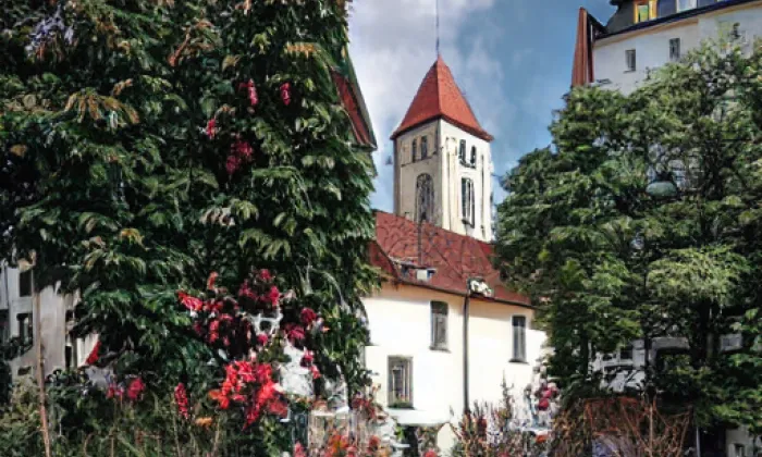 kostel svatého Bartoloměje (Žďárná) – léto