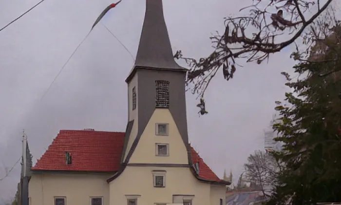 Kostel svatého Bartoloměje (Chodovice) – spring