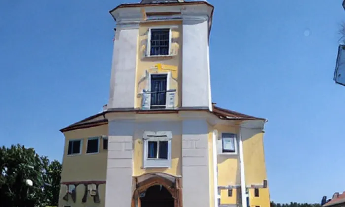 Kostel svatého Bartoloměje (Divišov) – autumn