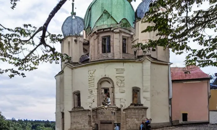 kostel svatého Bartoloměje (Otradov) – léto