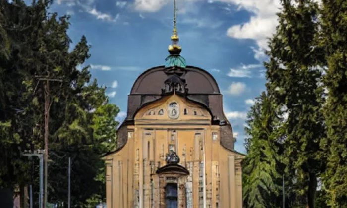 Kostel svatého Cyrila a Metoděje (Kroměříž) – noc
