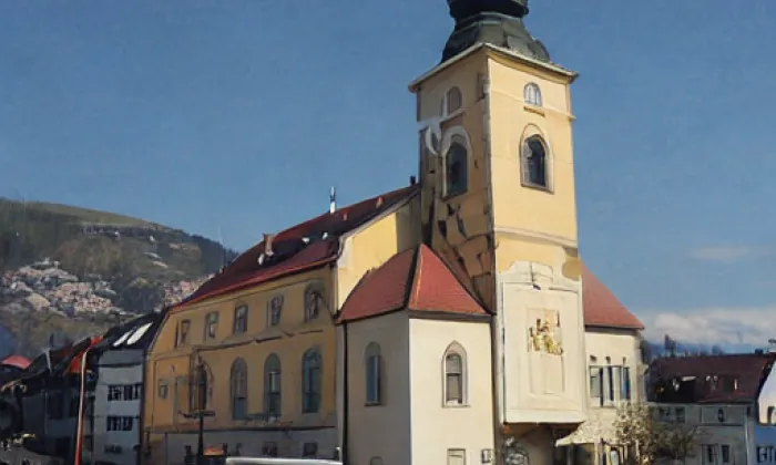 kostel svatého Cyrila a Metoděje (Lužice) – noc