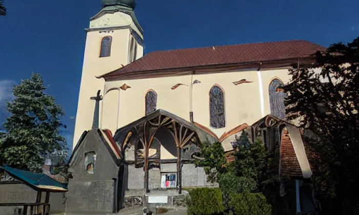 Kostel svatého Filipa a Jakuba (Všeň) – podzim