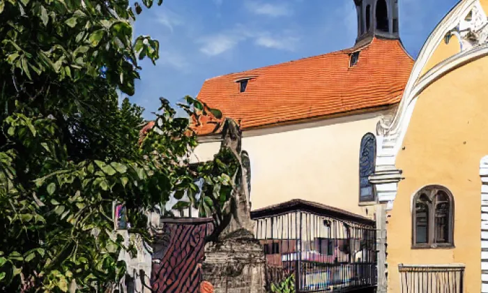 Kostel svatého Jakuba apoštola (Veliká Ves) – léto