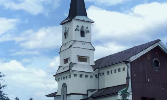 Kostel svatého Jakuba Většího (Světlík) – léto