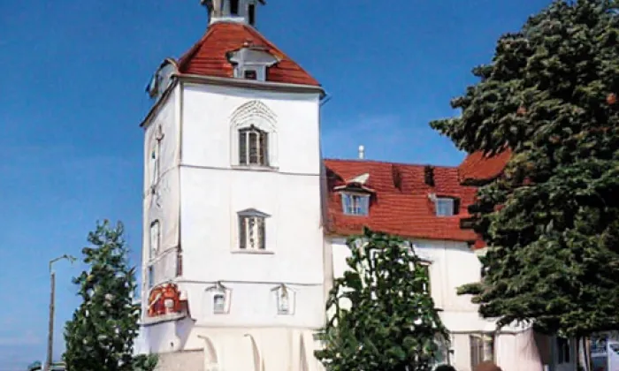 kostel svatého Jana Křtitele (Tuněchody) – autumn