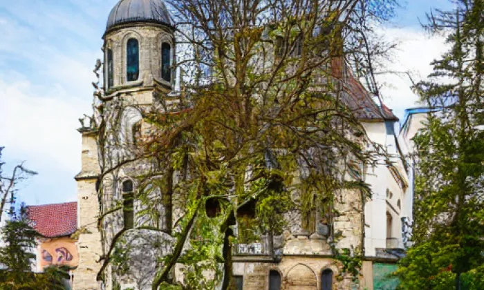 Kostel svatého Jiljí (Mělnice) – léto