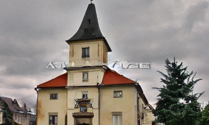 Kostel svatého Kříže (Blazice) – jaro