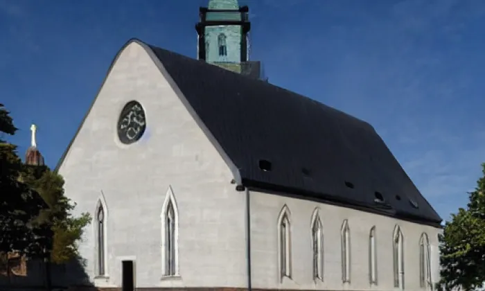 kostel svatého Kříže (Javorník) – léto