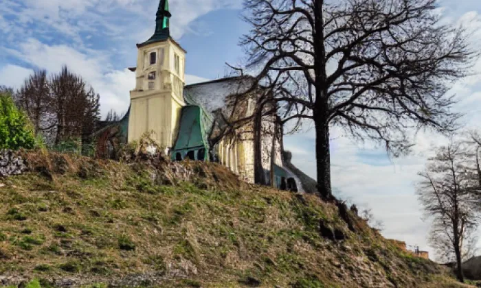 Kostel svatého Kříže (Ronov nad Doubravou) – winter