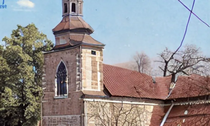 Kostel svatého Kříže a Všech svatých – podzim