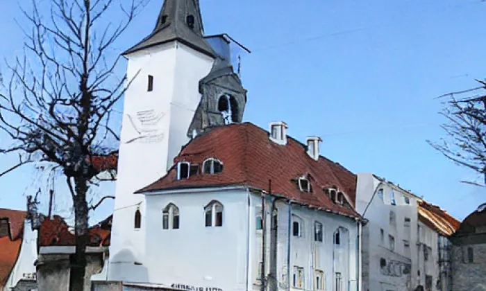 Kostel svatého Martina (Řepy) – spring