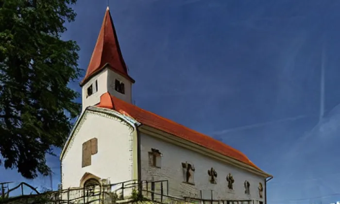 Kostel svatého Michaela archanděla (Dolní Poustevna) – autumn