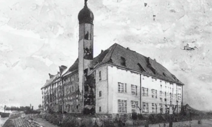 Kostel svatého Michaela archanděla (Tušimice) – podzim