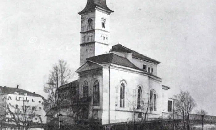 Kostel svatého Michaela archanděla (Tušimice) – léto