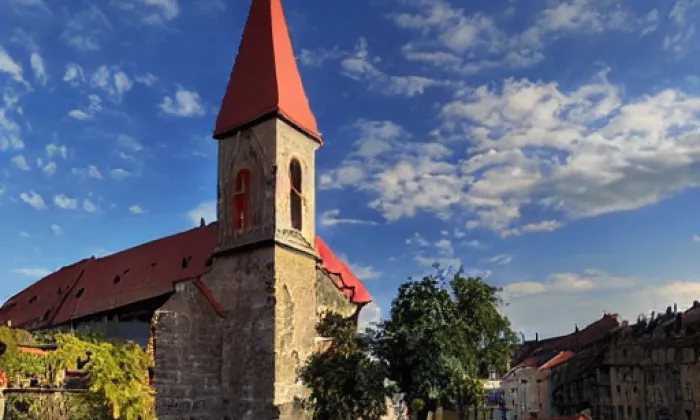 Kostel svatého Michaela archanděla (Všestudy) – summer
