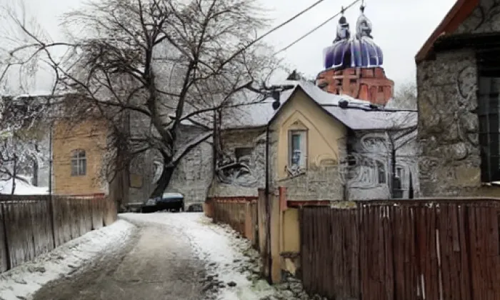 Kostel svatého Mikuláše (Žerčice) – léto