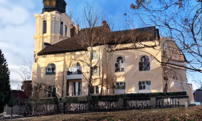 Kostel svatého Mikuláše (Úvalno) – spring