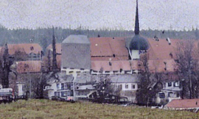 Kostel svatého Mikuláše (Hajnice) – autumn