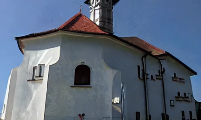Kostel svatého Mikuláše (Luby) – jaro