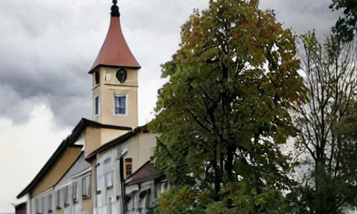 Kostel svatého Mikuláše (Pernarec) – autumn