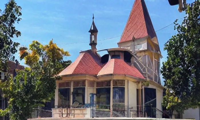 Kostel svatého Mikuláše (Sebranice) – léto