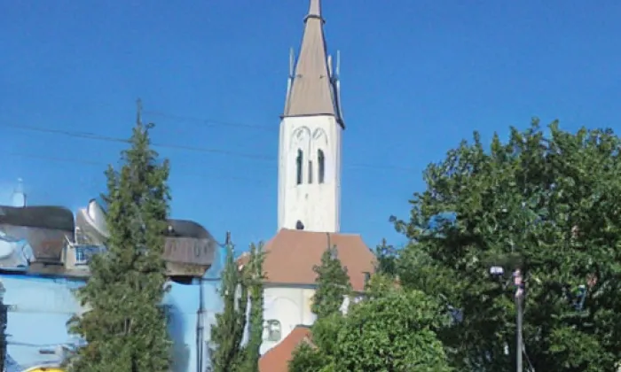 Kostel svatého Mikuláše (Tvrdonice) – noc