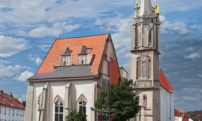 kostel svatého Mikuláše a Václava v Pouzdřanech – noc