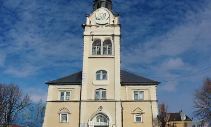 kostel svatého Mikuláše v Šaraticích – autumn