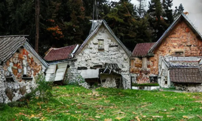 Kostel svatého Mikuláše v Třídomí – autumn