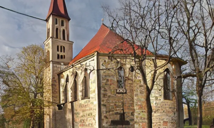 Kostel svatého Petra a Pavla (Babice) – noc