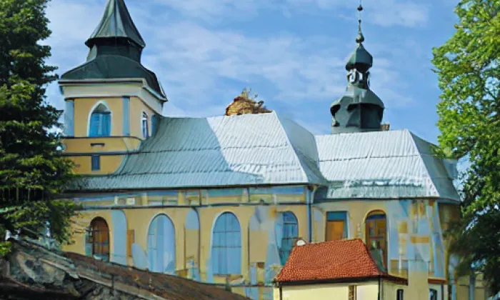 kostel svatého Petra a Pavla (Deštná) – autumn